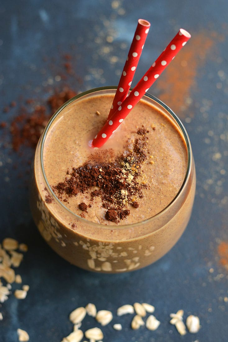 Pumpkin Gingerbread Smoothie! An overnight smoothie filled with antioxidants, probiotics & protein. An energizing way to start the day! Blend the night before & eat the next morning. Gluten Free + Low Calorie