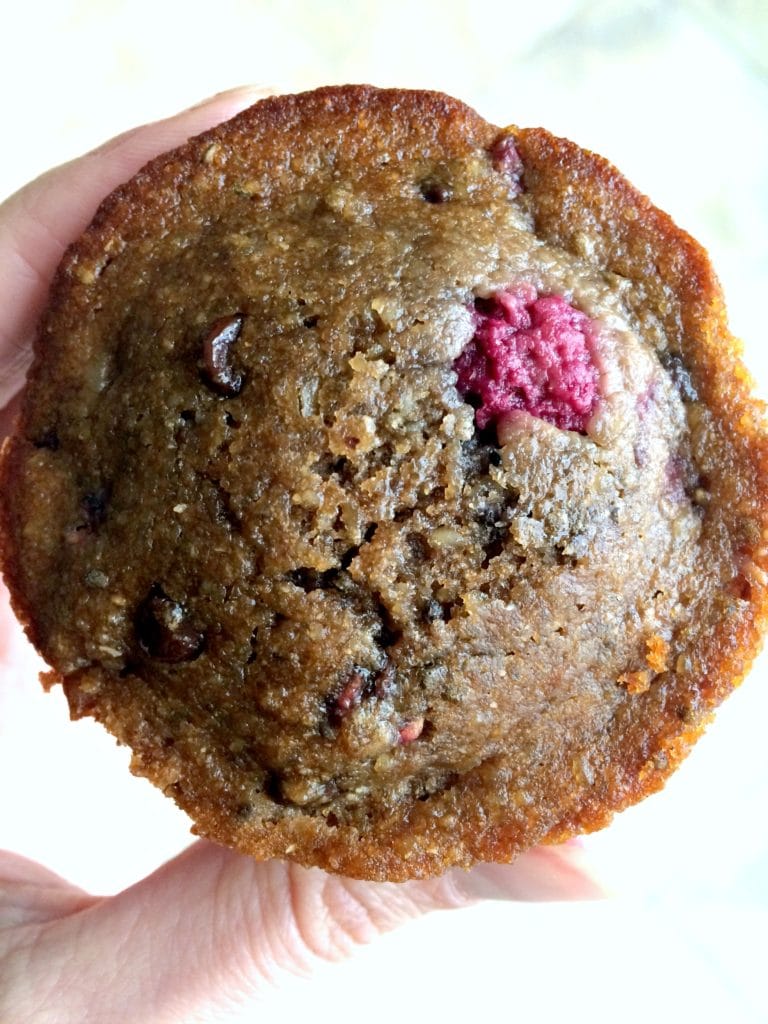 raspberry_chocolate_muffin