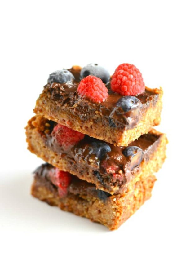 Healthy Chocolate Berry Bars (Paleo, Vegan) Skinny Fitalicious®