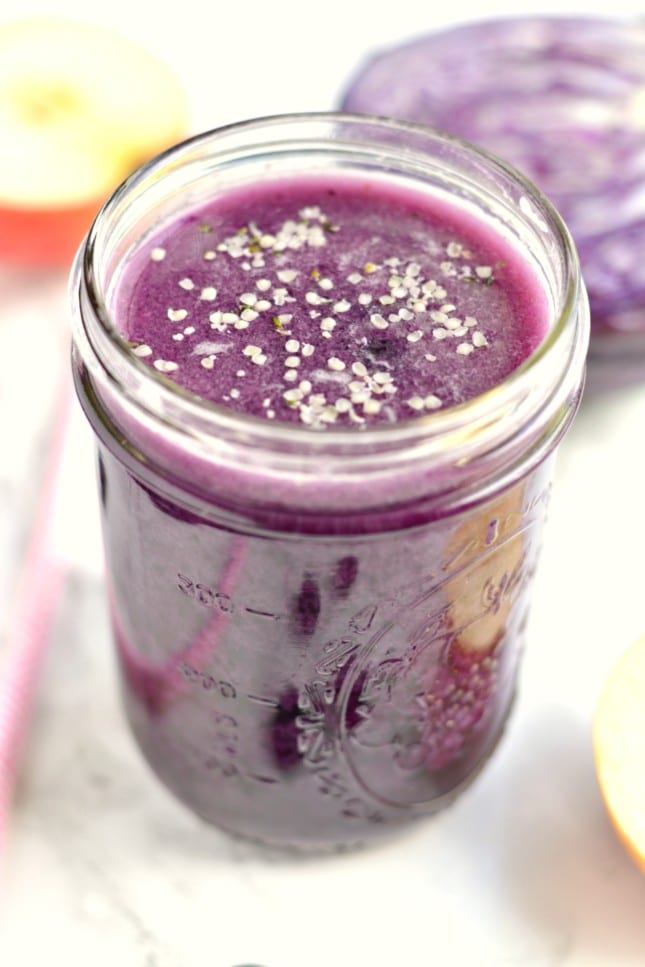 This Blueberry Cabbage Juice is a refreshing, luscious and sweet drink laced with hints of apple and blueberry flavors and zero taste of cabbage. A warm weather drink that will quench your thirst and make your taste buds sing!