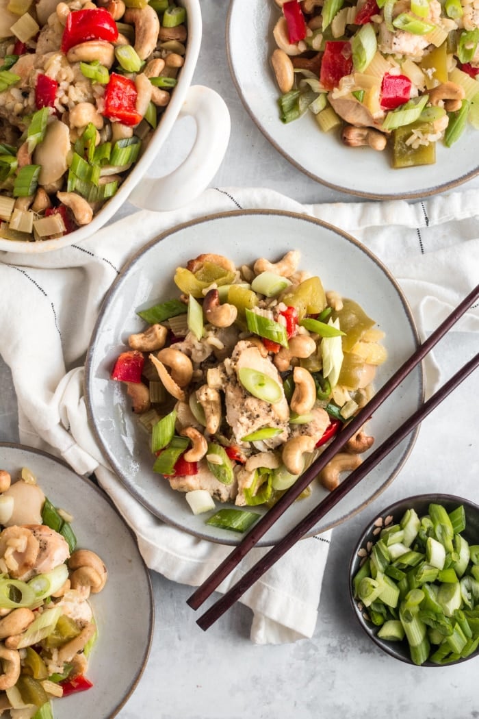 Cashew Chicken Bake is a simple, low calorie casserole dinner packed with protein and vegetables. A hearty gluten free meal that's filling and the whole family will love!