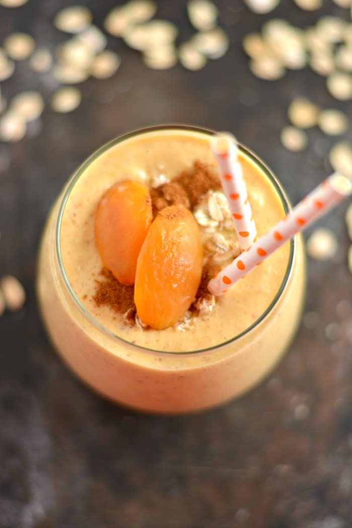 This Cinnamon Oat Apricot Smoothie is thick, creamy & bursting with sweet cinnamon flavors. This smoothie is guaranteed to keep you satisfied for hours. An easy gluten-free, vegan breakfast or snack. #smoothie #apricot #cinnamon
