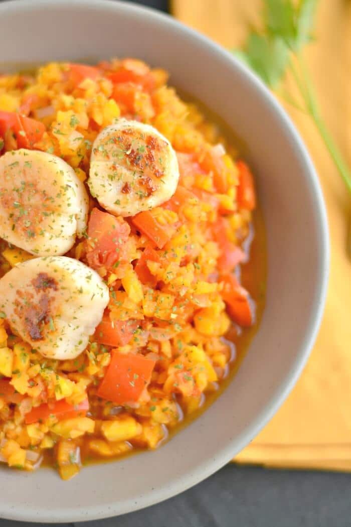 Paleo Scallops & Red Pepper Parsley Butternut Rice! An easy 30 minute veggie packed meal bursting with warm, comforting flavors that pairs with any protein. Gluten Free + Low Calorie + Paleo