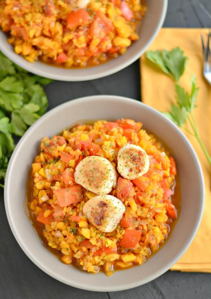 Paleo Scallops & Red Pepper Parsley Butternut Rice! An easy 30 minute veggie packed meal bursting with warm, comforting flavors that pairs with any protein. Gluten Free + Low Calorie + Paleo