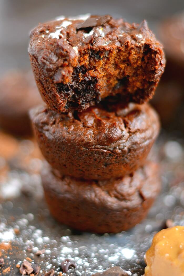 Creamy, flourless Chocolate Almond Pumpkin Muffins made healthy with whole food ingredients! Whether you're in it for the pumpkin, almond butter or chocolate these Chocolate Almond Pumpkin Muffins will give you your fix! Gluten Free + Low Calorie + Paleo