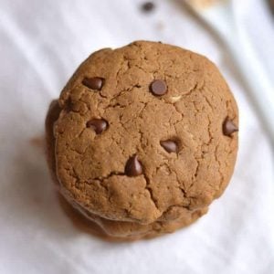 Thick & chewy Chocolate Peanut Butter Protein Cookies made with whole food ingredients, no oil or refined sugar. Just real food! An outrageously delicious snack that's only 69 calories. Gluten Free + Low Calorie + Dairy Free + Vegan