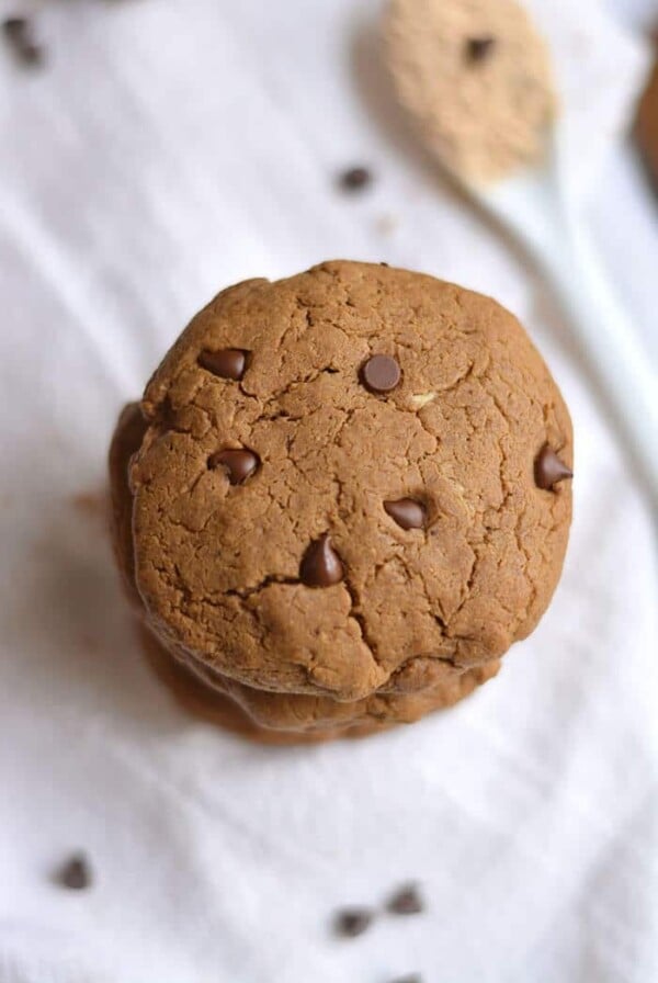 Thick & chewy Chocolate Peanut Butter Protein Cookies made with whole food ingredients, no oil or refined sugar. Just real food! An outrageously delicious snack that's only 69 calories. Gluten Free + Low Calorie + Dairy Free + Vegan