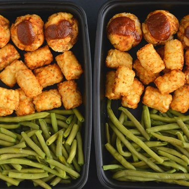 Meal Prep BBQ Meatballs in Muffin Tins! Easy, oven baked turkey meatballs with veggies, potato flour and BBQ sauce. Made in mini muffin tins for a simple pre-portioned meal prep meal! Gluten Free + Paleo + Low Calorie