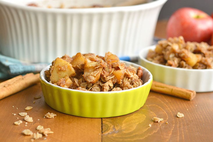 Pumpkin Spice Apple Crisp! Your favorite dessert got sweeter caramelized with pumpkin & spices! This healthier dessert recipe is easy to make & delicious! Eat it as is, or top with ice cream or Greek yogurt. Gluten Free + Low Calorie