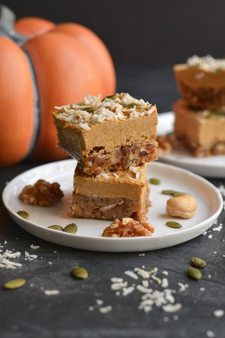 Raw Pumpkin Pie! Made with a walnut, date base & topped with a creamy, cashew pumpkin custard, this is what pumpkin pie dreams are made of. No baking required! Serve as a dessert or healthy snack. Paleo + Vegan + Low Calorie