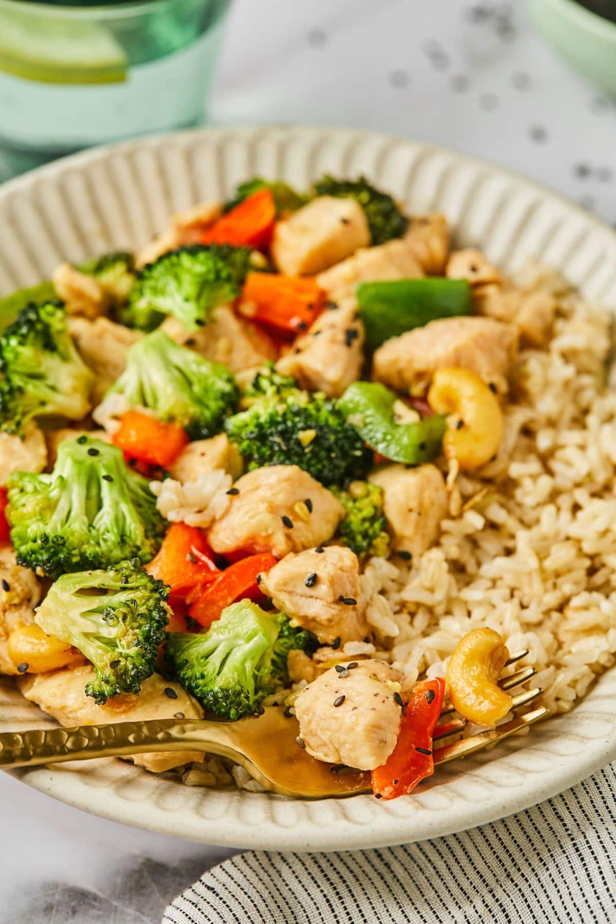 A bowl of healthy cashew chicken recipe.