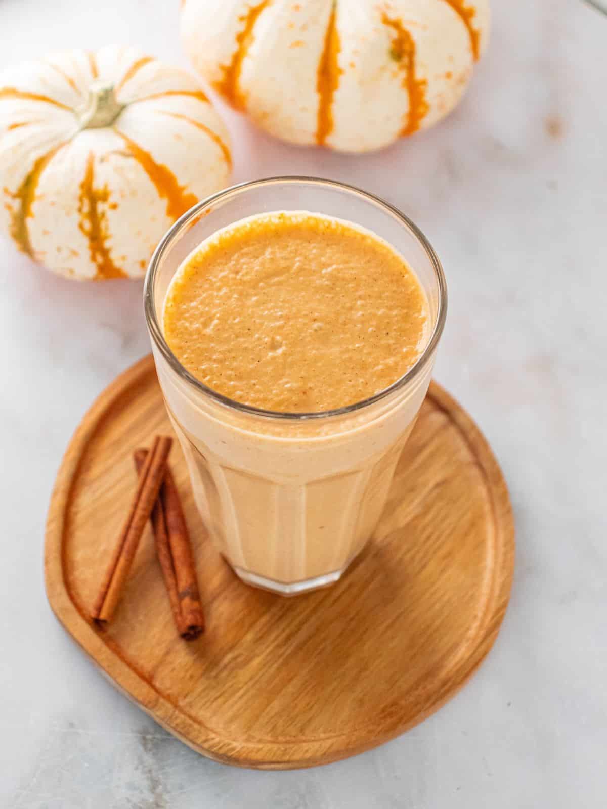 Gingerbread smoothie in a glass.