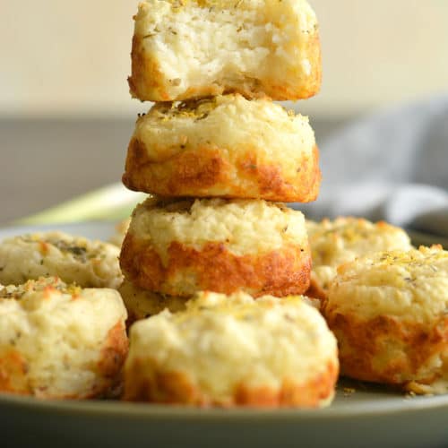 Mashed Potato Muffins! A simple recipe to turn leftover mashed potatoes into a healthy side with incredible texture and flavor! Enjoy as an appetizer, dinner side, or for breakfast with eggs! Gluten Free + Low Calorie