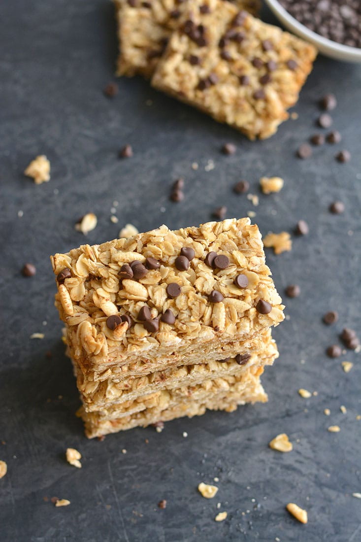 Honey Oats Chocolate Chip Granola Bars! Chewy granola bars made with recognizable ingredients and gluten free. An easy homemade snack or lunchbox treat! Gluten Free + Low Calorie 