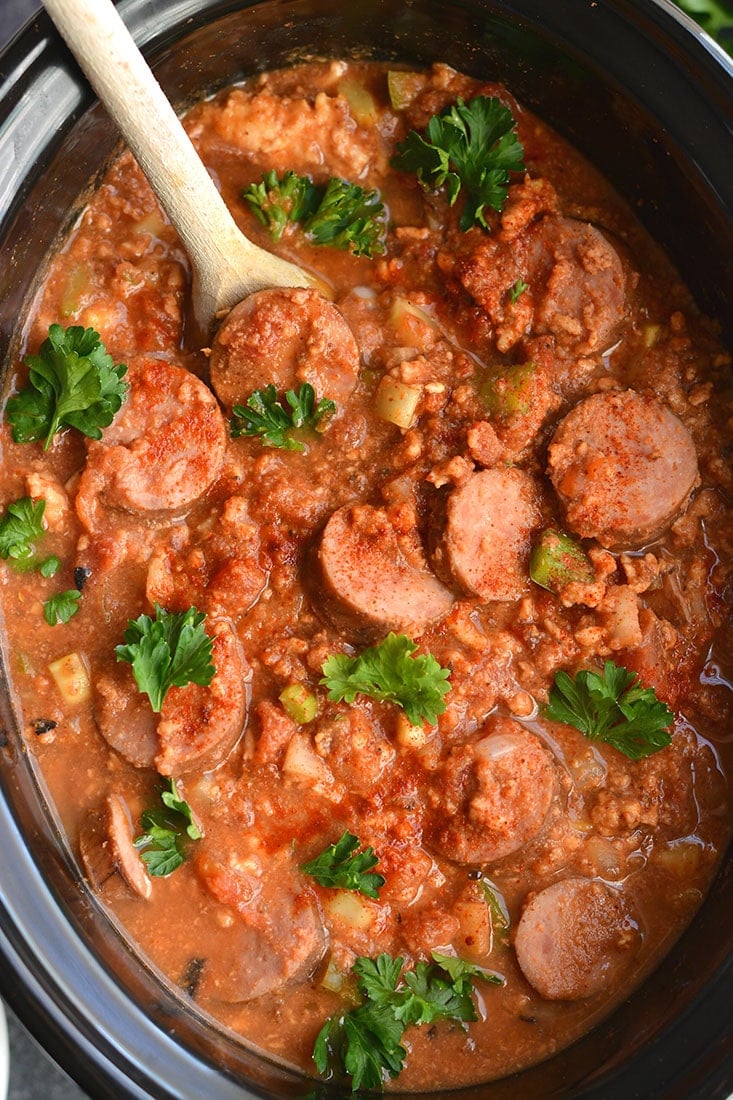 Cajun Chicken Sausage Chili made in a slow cooker! A high protein meal that's loaded with veggies and Paleo friendly. Easy to make in a slow cooker. A delicious and comforting meal that feeds a crowd. Paleo + Gluten Free + Low Calorie 