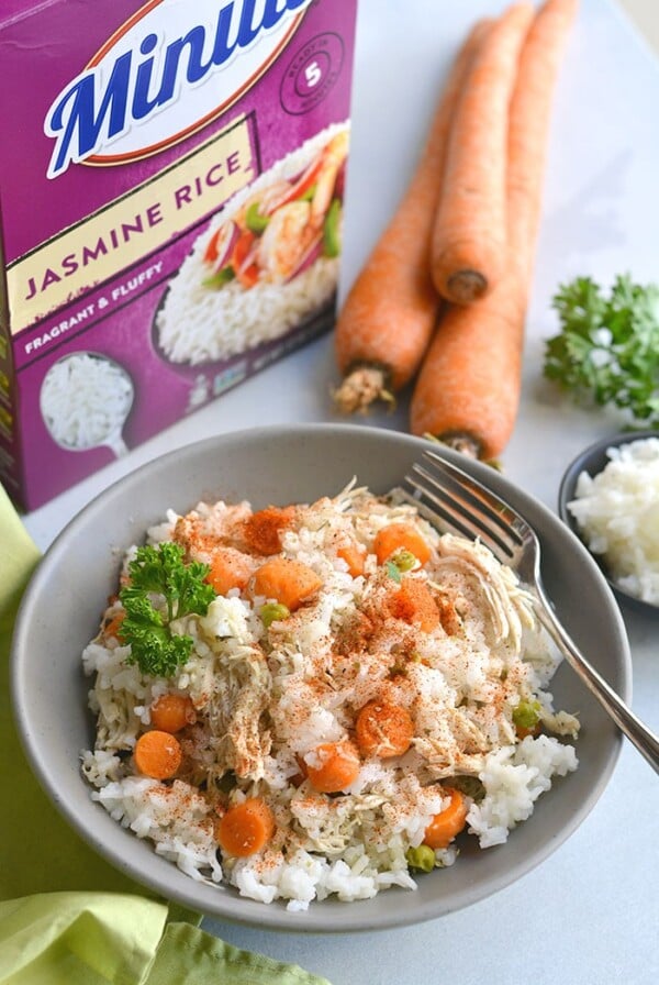 Instant Pot Cajun Chicken & Rice! Cajun flavors meet wholesome ingredients in this comforting dinner recipe. An easy, 30-minute meal for busy nights. Gluten Free + Low Calorie