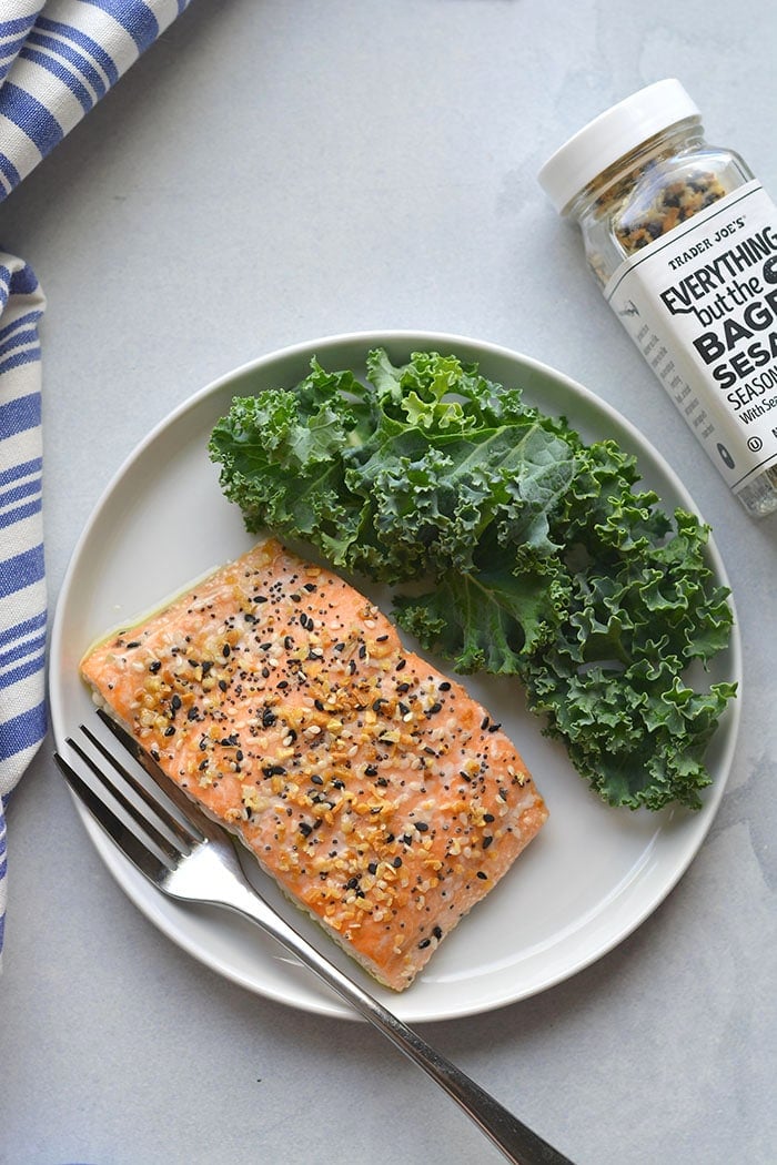 Everything Bagel Salmon! A healthy fish recipe that's Whole30 compliant and baked in 20 minutes. A quick and easy meal that is easy and delicious. Low Carb + Paleo + Whole30 + Keto + Gluten Free + Low Calorie