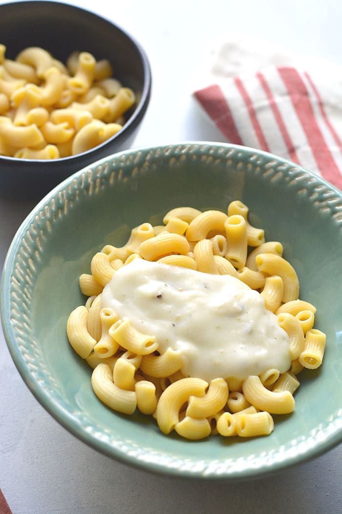 Cottage cheese replaces heavy cream in this Cottage Cheese Alfredo recipe. Paired with chickpea pasta, this dish is a healthier, higher protein way to enjoy your favorite meal! Gluten Free + Low Calorie