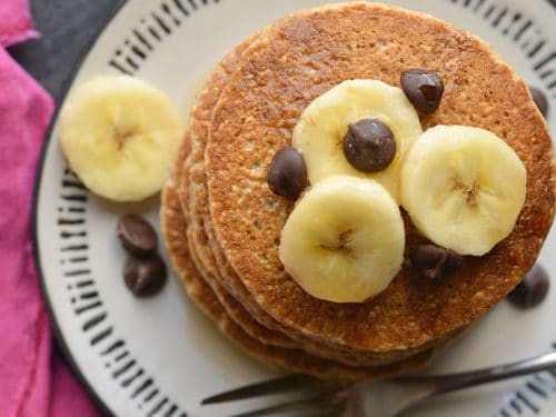 Healthy Banana Oat Pancakes {Low Calorie, GF} - Skinny Fitalicious®