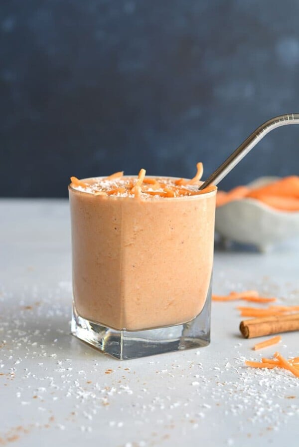 Carrot Cake Protein Smoothie! A high protein breakfast or snack that tastes like carrot cake with minimal ingredients and tons of flavor!