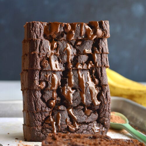 Healthy Chocolate Banana Bread with greek yogurt! Made flourless with gluten free oats and low sugar, this is the perfect healthy low calorie treat! Gluten Free + Low Calorie