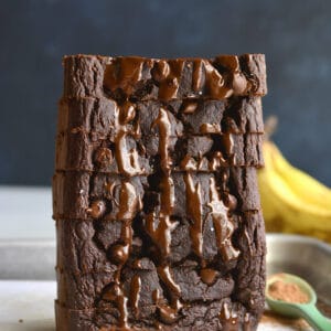 Healthy Chocolate Banana Bread with greek yogurt! Made flourless with gluten free oats and low sugar, this is the perfect healthy low calorie treat! Gluten Free + Low Calorie