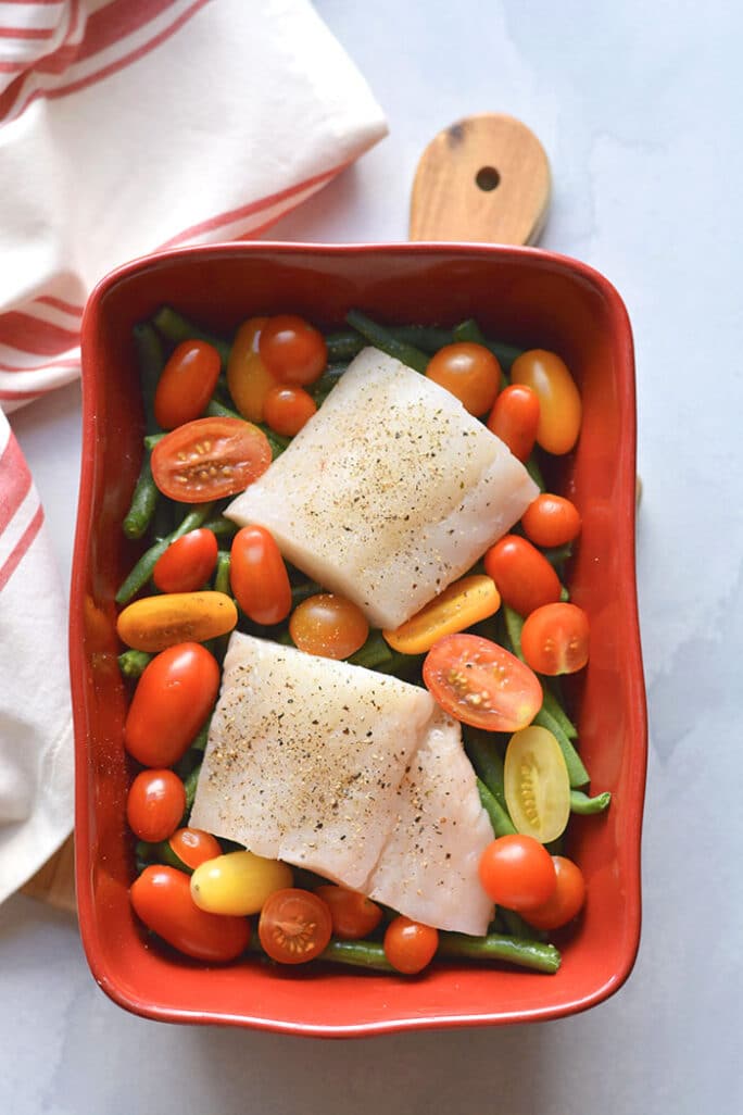 Healthy Baked Halibut {Low Carb, Low Calorie, GF} Skinny Fitalicious®