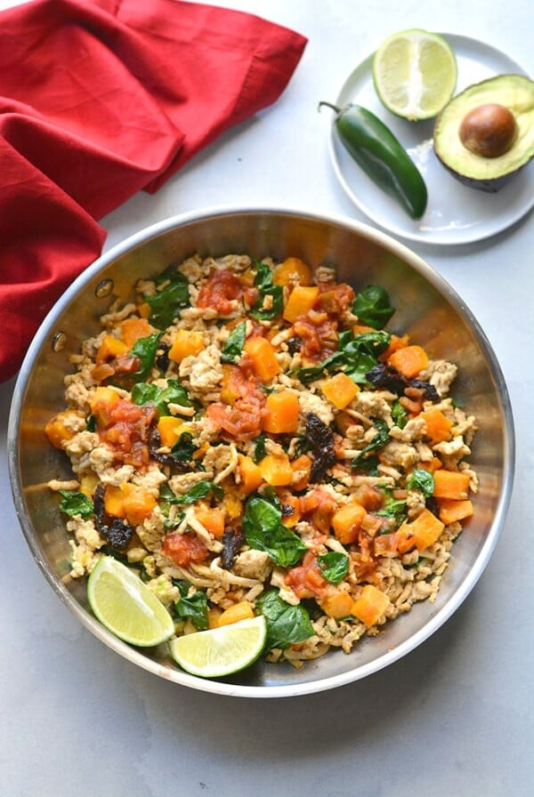 Healthy Mexican Breakfast Hash is a high protein, egg-free breakfast recipe. Meal prep it ahead of time for a low-calorie breakfast!