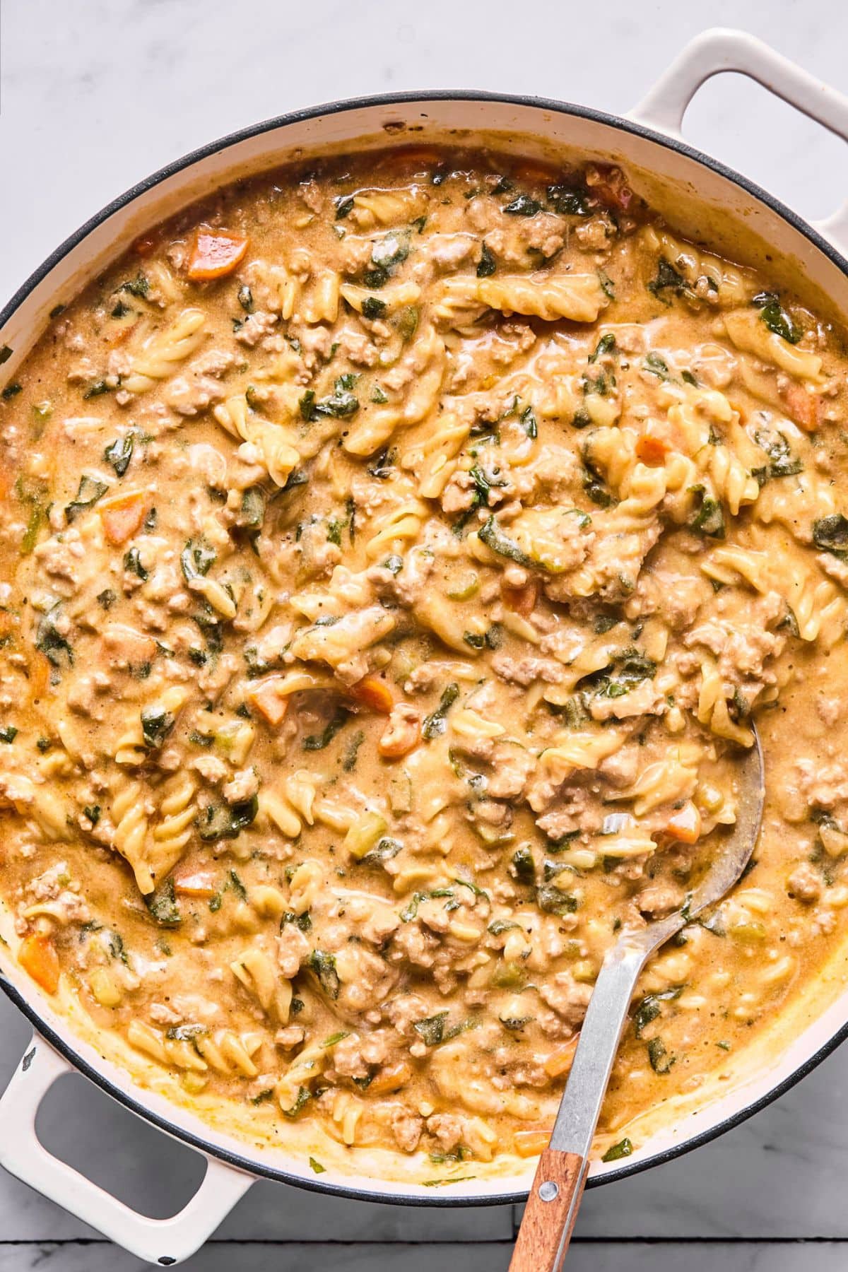 Cooked healthy hamburger helper in a pot.
