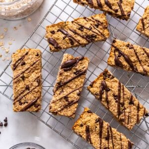 Healthy Protein Granola Bars are Healthy Protein Granola Bars are low calorie, gluten free and delicious! An easy protein snack that's chewy and healthy.