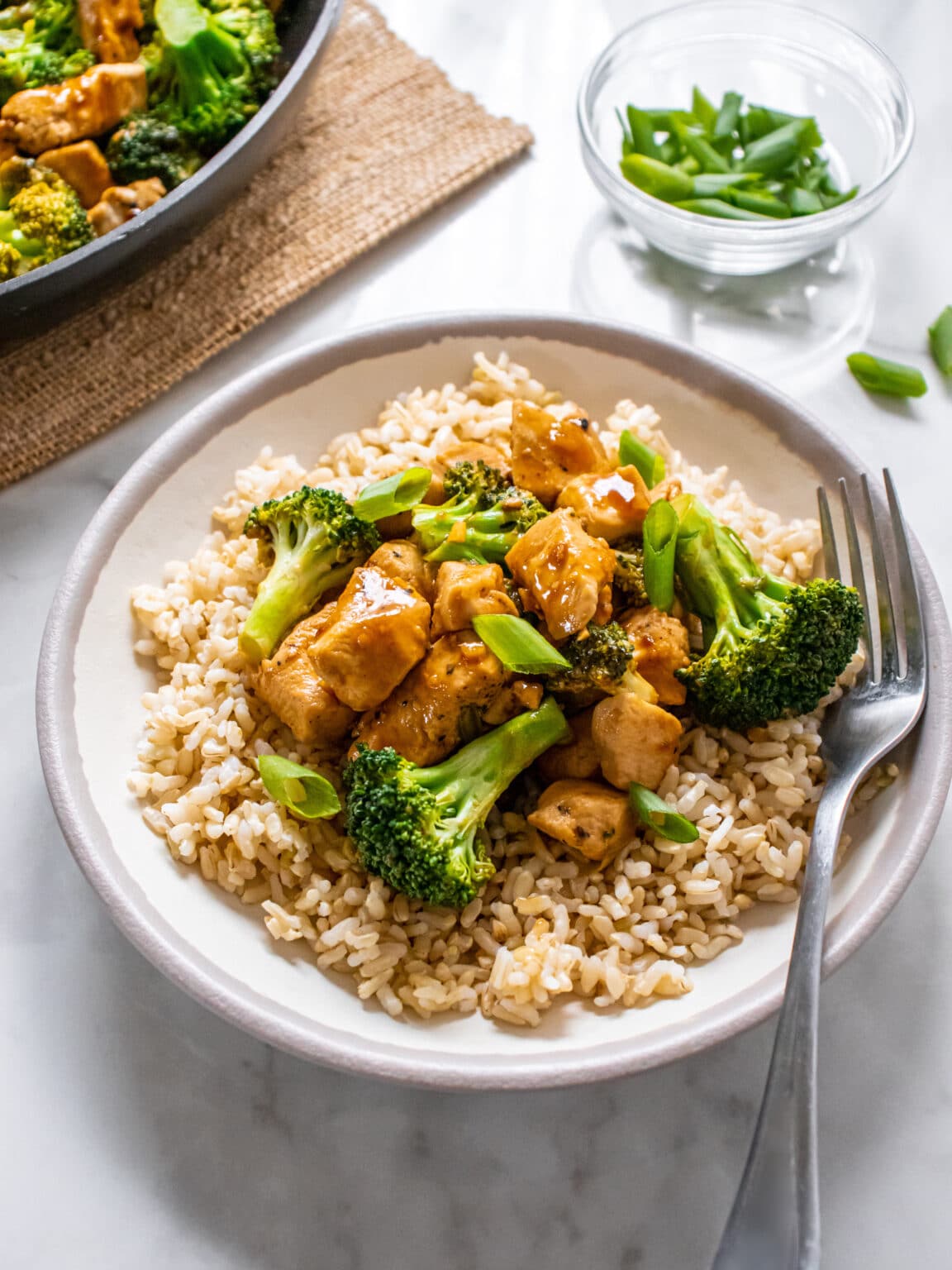 Healthy Ginger Chicken Broccoli {Low Cal, GF} Skinny Fitalicious®