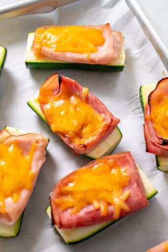This Healthy Ham Turkey Zucchini Boats recipe is an easy 3-ingredient meal that's quick to make, filling and delicious!