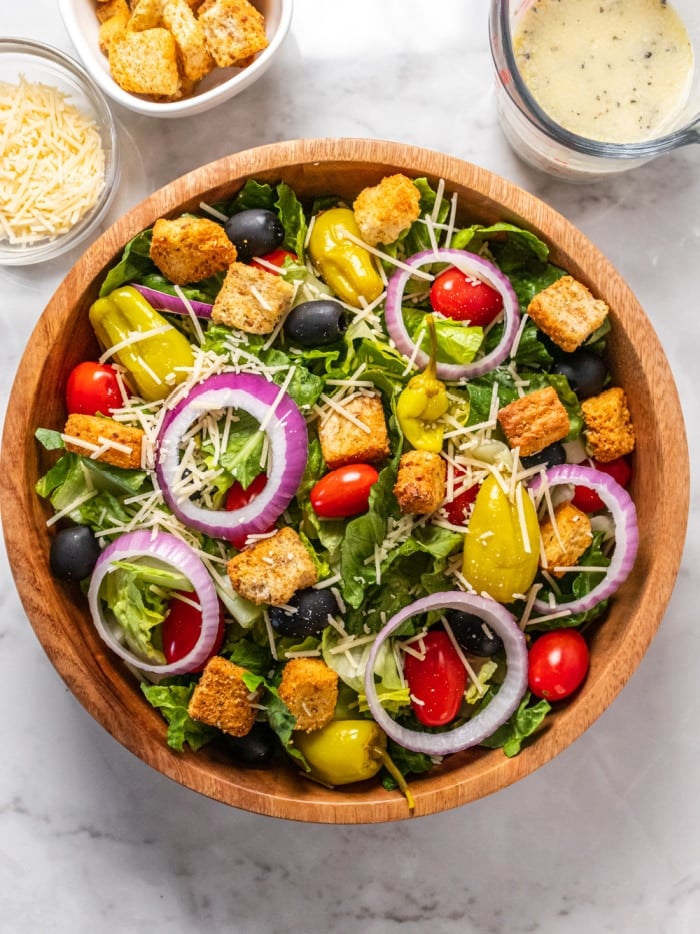 Quick and Easy Romaine Salad (with an Olive Garden Dressing)