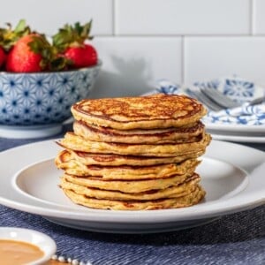 Healthy zucchini pancakes on a plate.